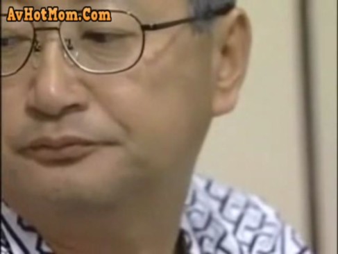 無修正　さまざまな事情を抱えた奥さまの淫乱セックスです。