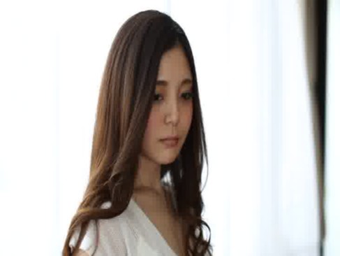 無修正　激カワ人妻とハメまくる！！綺麗な容姿でちんこを苛める！！