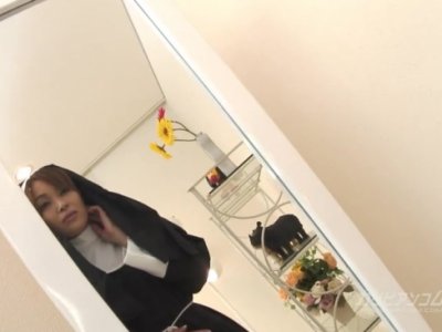 歪んだ性癖をもった罪な人妻は聖女を脱ぎ捨てて性女に変わります。