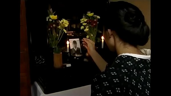 未亡人人妻が久しぶりのペニスでおまんこずぶ濡れで乱れ狂う。